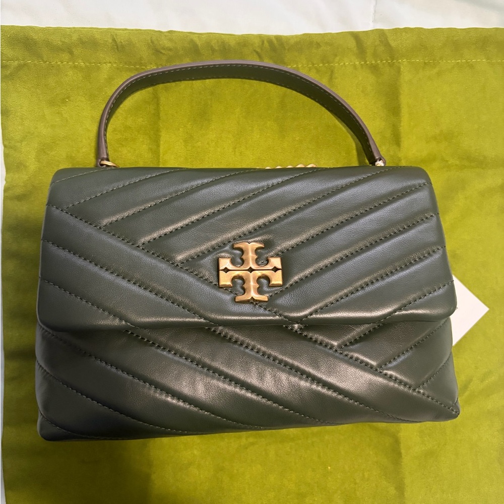 Tory Burch Quilted Kira Chevron Shoulder Bag in Olive Green with Gold Hardware - Picture 13 of 14